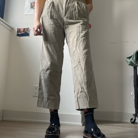 Vintage corduroy mid-rise ankle length beige pants - Picture 6 of 6